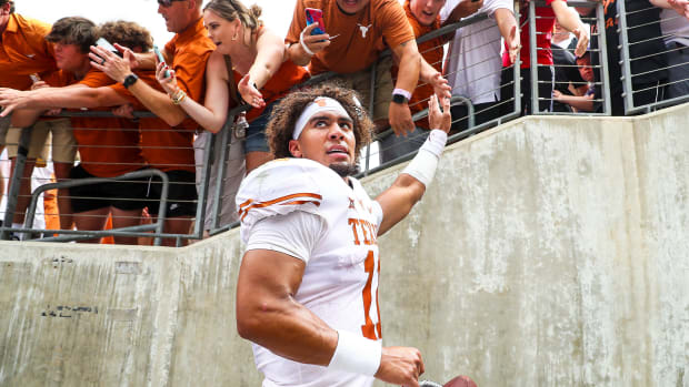 Texas QB Casey Thompson